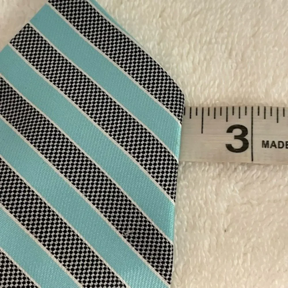 NEVER WORN Croft & Barrow boy’s turquoise & gray striped skinny clip on tie